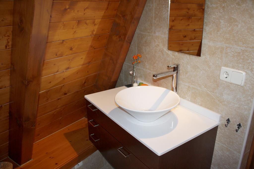 Apartamentos Valle De Aran Mont Екстер'єр фото