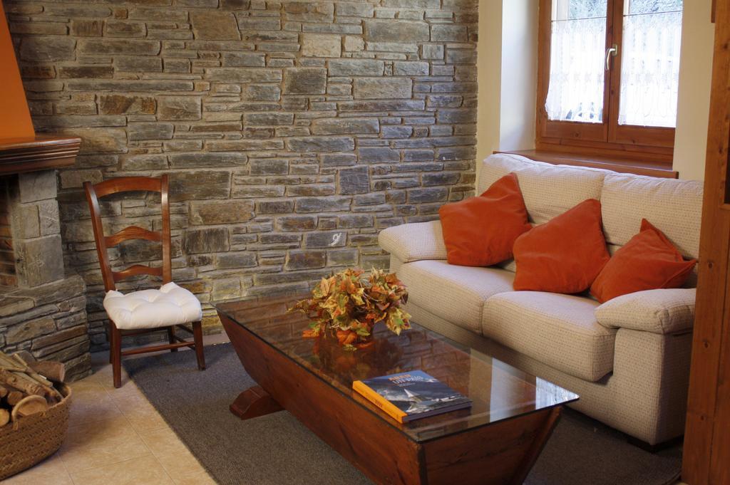 Apartamentos Valle De Aran Mont Екстер'єр фото
