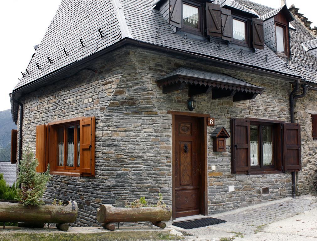 Apartamentos Valle De Aran Mont Екстер'єр фото