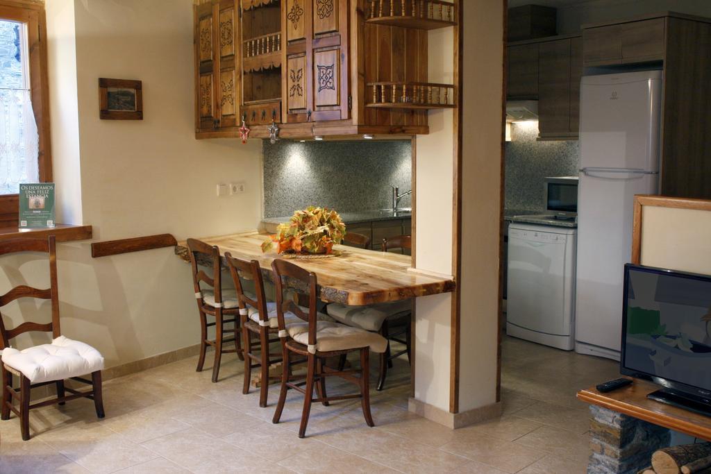 Apartamentos Valle De Aran Mont Екстер'єр фото