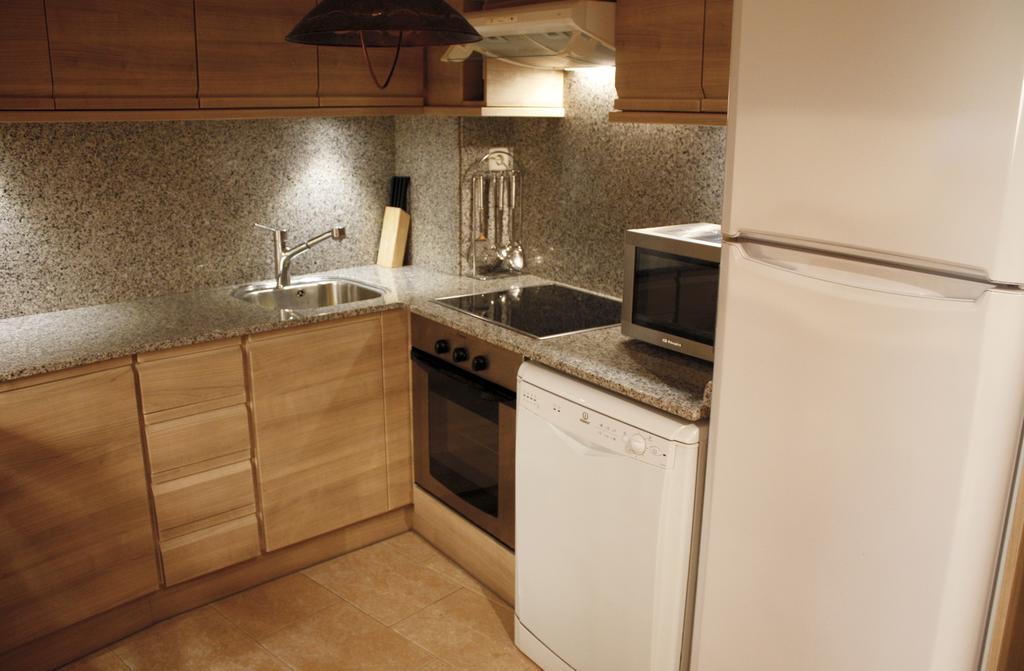 Apartamentos Valle De Aran Mont Екстер'єр фото